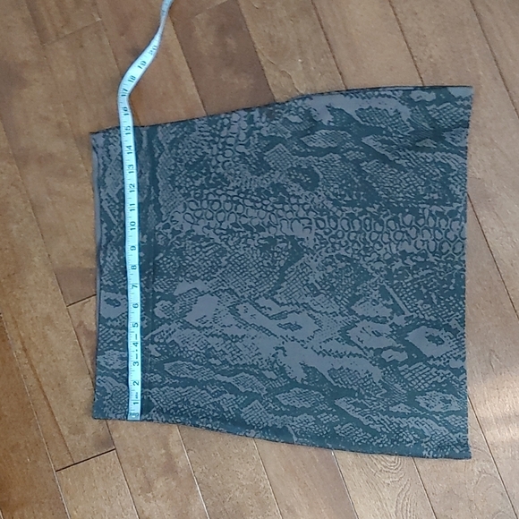 BCBGMaxAzria Skirt Snakeskin Print Size L - Picture 6 of 7